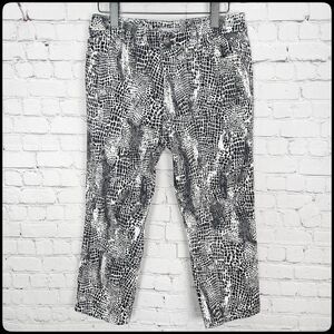 CHICO'S Platinum Denim Ultimate Fit Black White Crocodile Print Crop Jeans 0.5